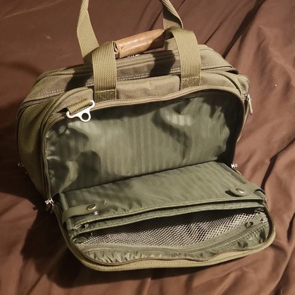 Atlantic Luggage Company Carry On bag Green - Picture 7 of 13